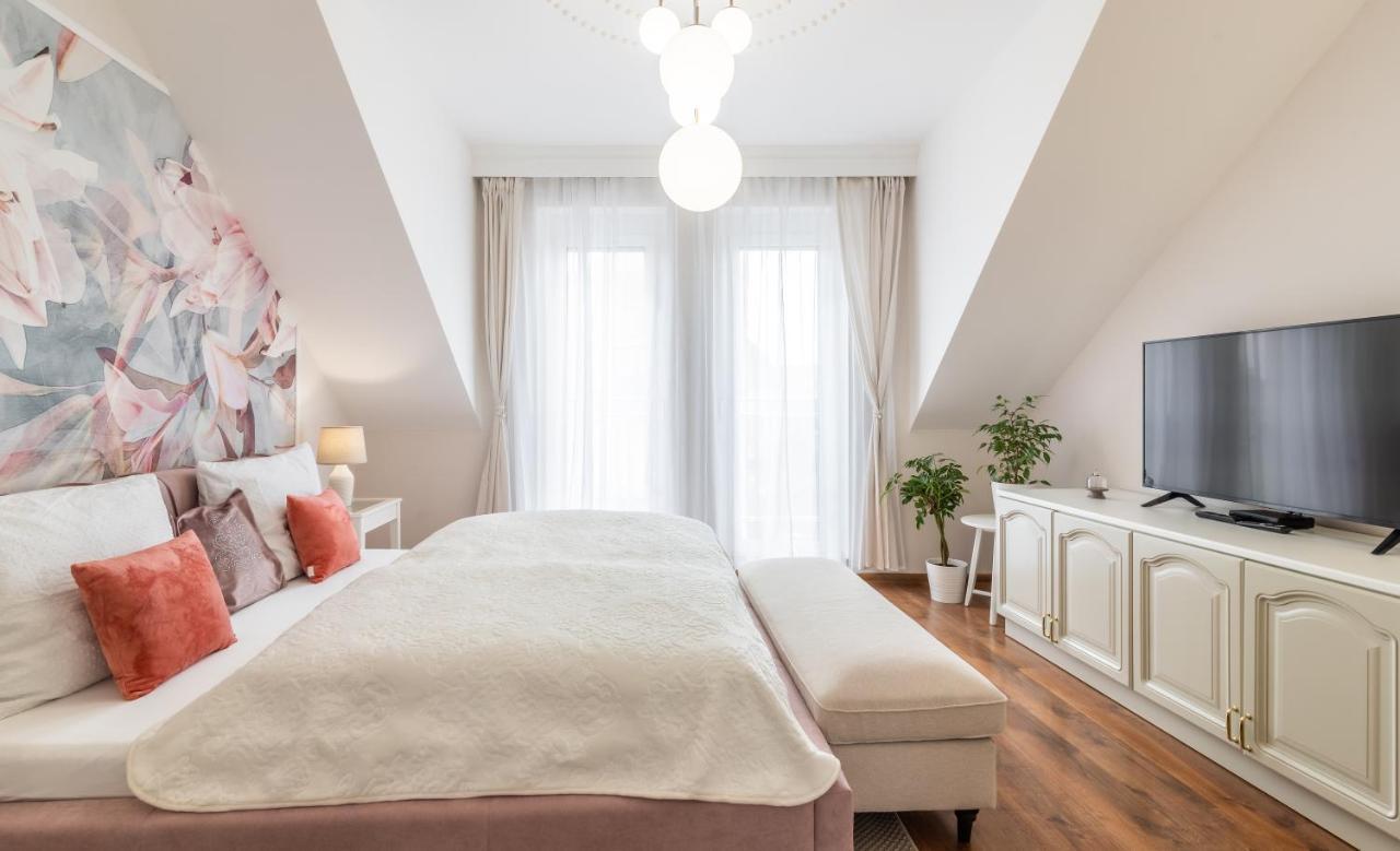Monarchia Apartman Pearl Mosonmagyaróvár Extérieur photo
